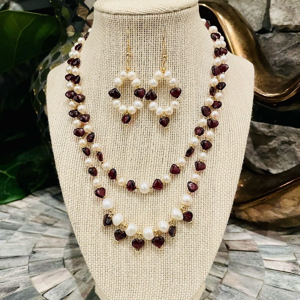 Garnet and Pearl Necklace